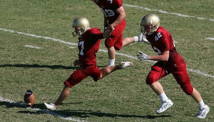 开云真人体育娱乐-马拉松激情开启，万名跑者奋勇争先，马拉松 现场